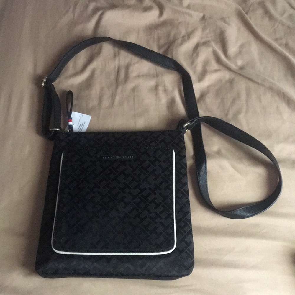 Tommy Hilfiger bag